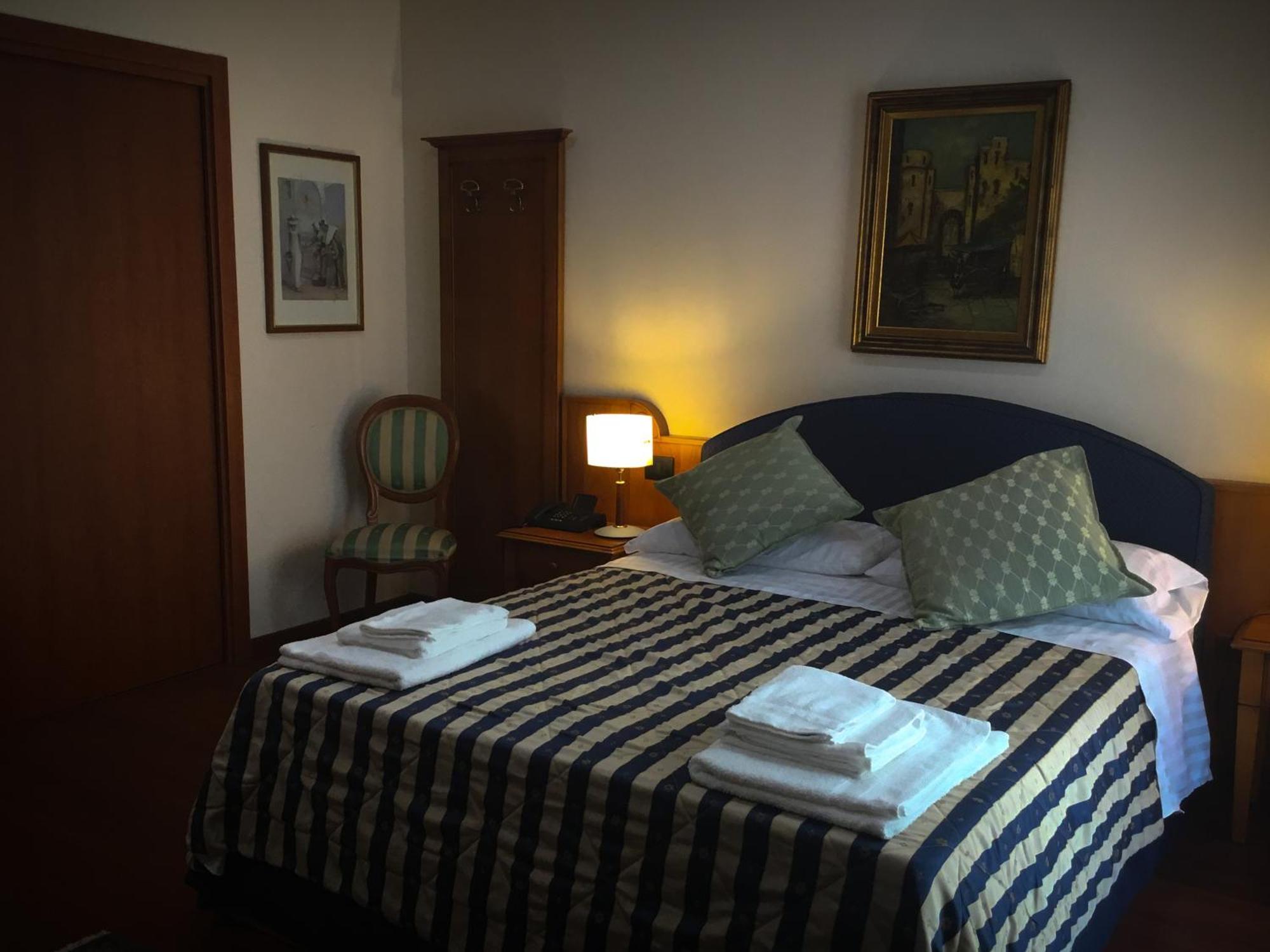 Erania Hotel Sala Consilina Eksteriør billede